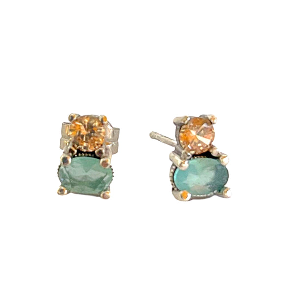 CHALCEDONIAN AND CAVA BUTTON EARRING (Stock)