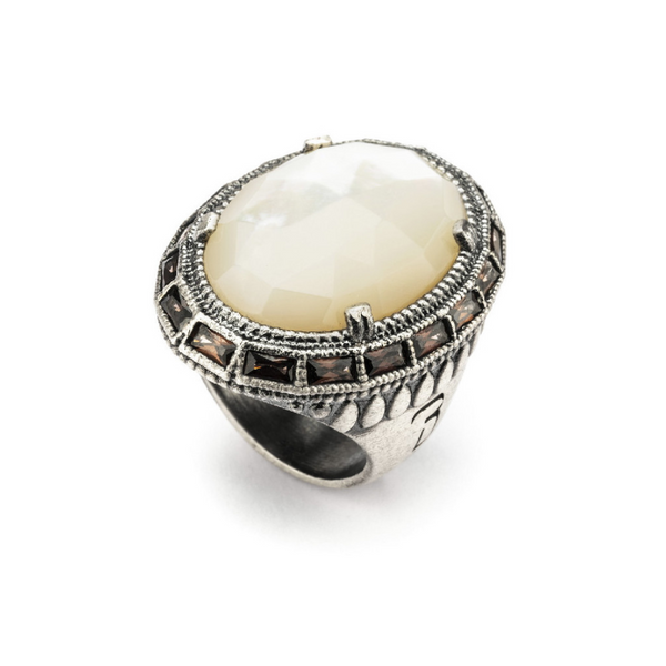 MAXI MOTHER OF PEARL RING AND BROWN BAGUETTES (Delivery 7-15 days)