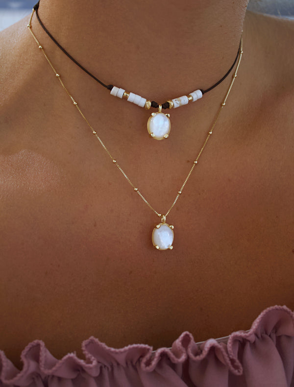 GOLD PLATED MOTHER OF PEARL NECKLACE