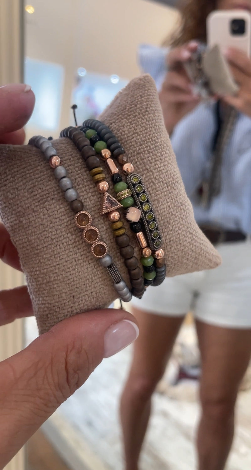 PULSERA TRIÁNGULO BROWN