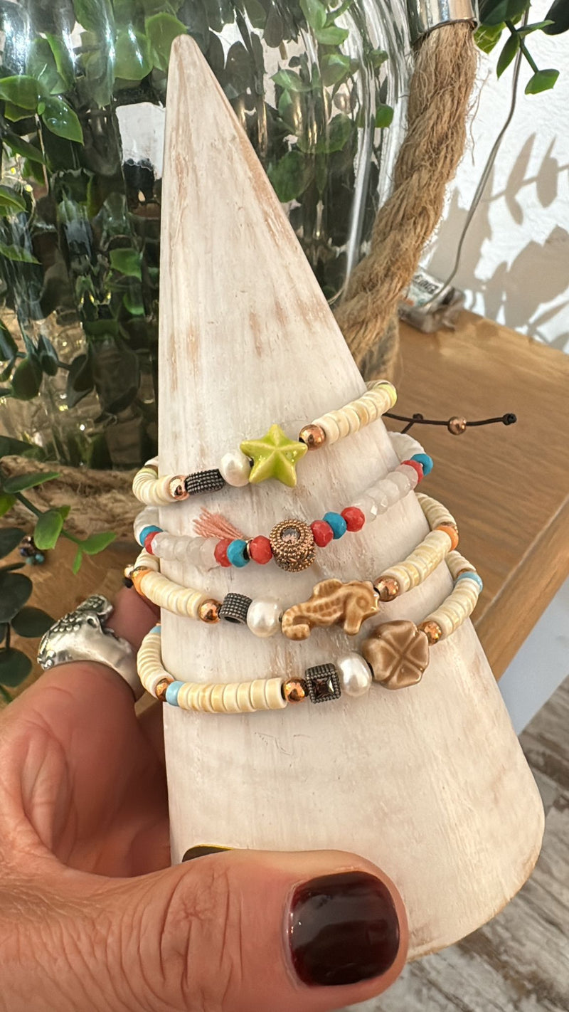 PULSERA PERLA Y CERÁMICA TRÉBOL