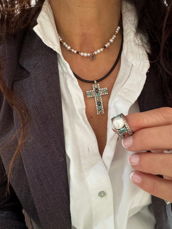 PEARLS AND CAVA NECKLACE (Stock)