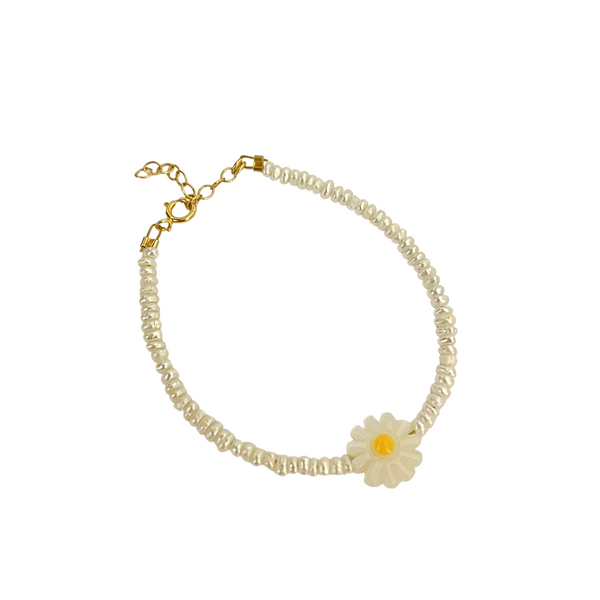 DAISY AND PEARLS BRACELET