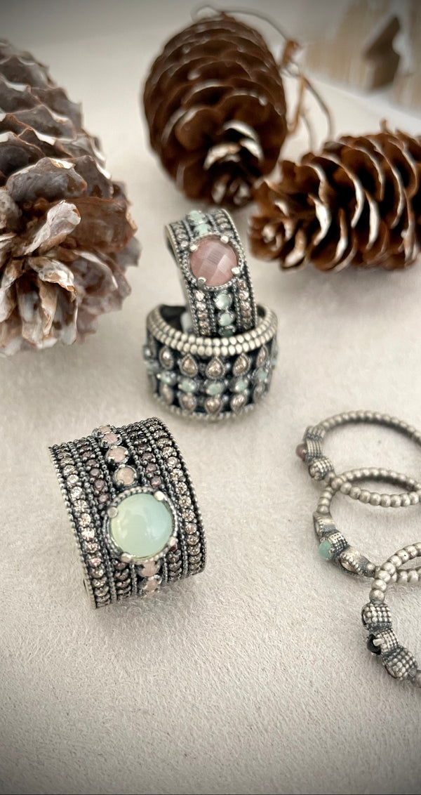 ANILLO EXOTIC CALCEDONIA CAVA (Entrega 7-15 días)