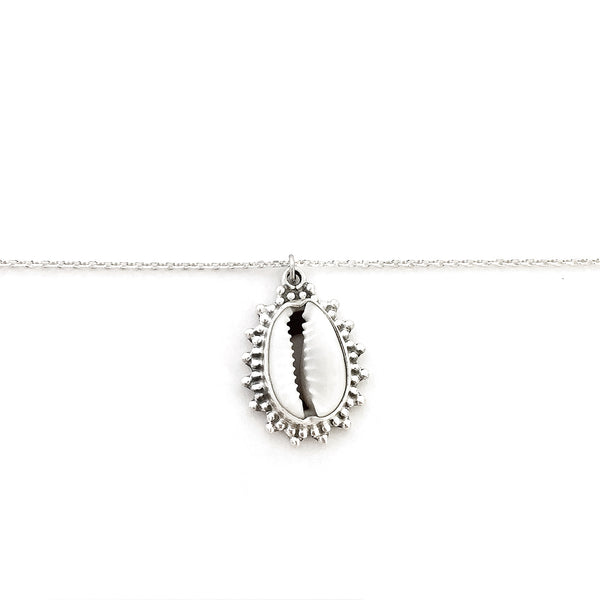 Shell Necklace in Silver