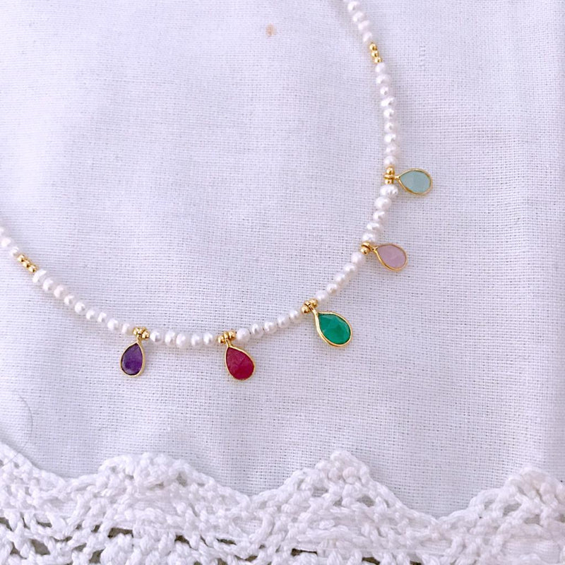 PEARLS and Natural Stones Necklace